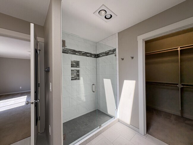 Building Photo - 10630 SW Kable St