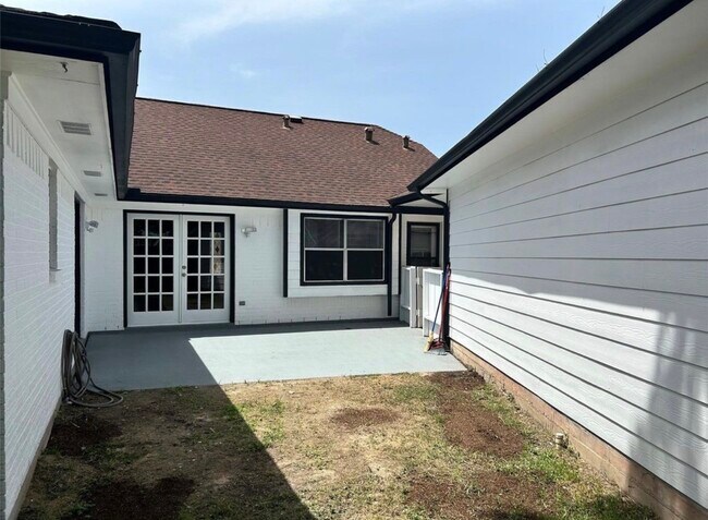 Building Photo - 1601 Washington Dr