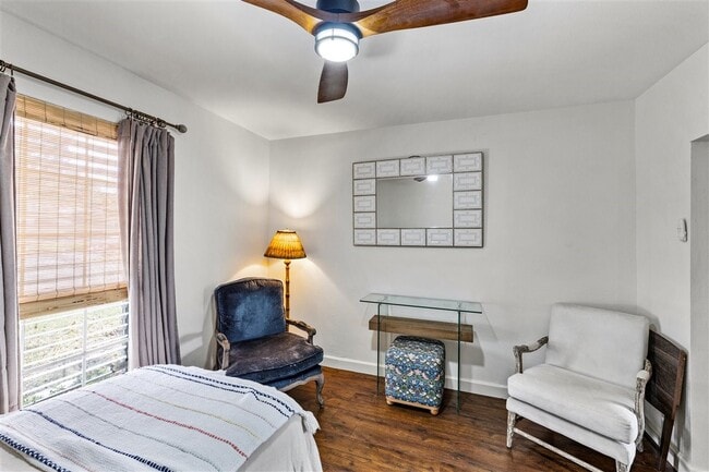 Building Photo - 2512 Azalea Ct