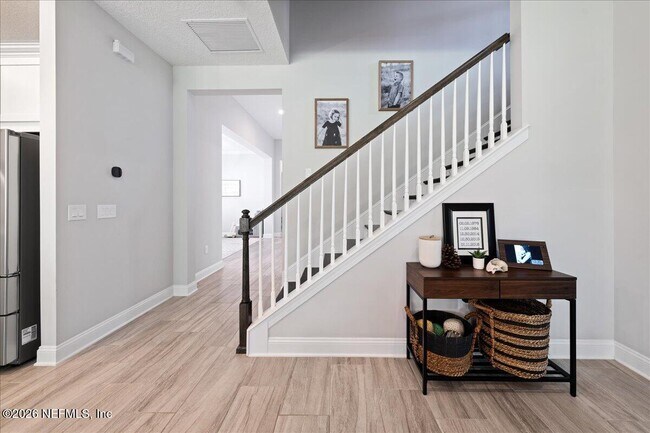 Building Photo - 10300 Silverbrook Trl