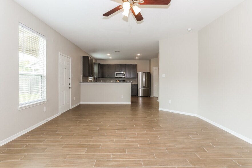 Building Photo - 16389 Olive Sparrow Dr