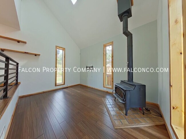 Building Photo - 122 Dolomite Dr
