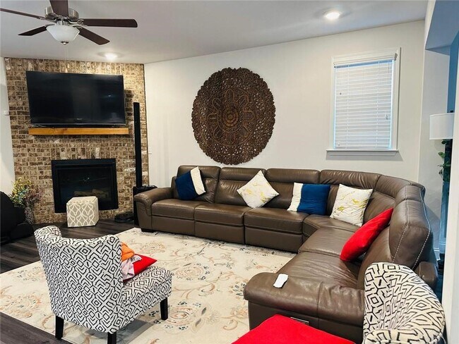 Building Photo - 7475 Ansley View Ln