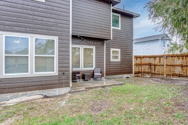 Building Photo - 14510 Sanour Dr