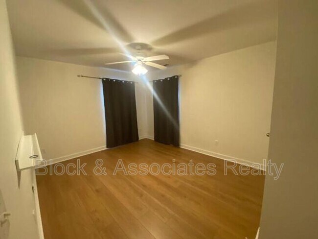 Building Photo - 2916 Chatelaine Pl