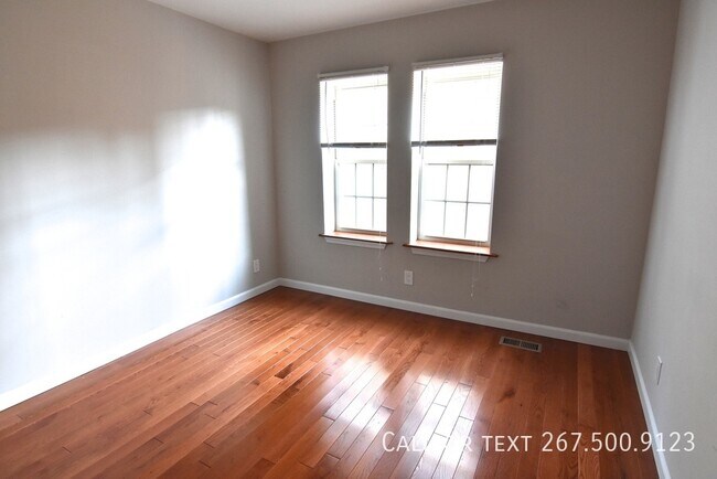 Building Photo - 907 S 13th St