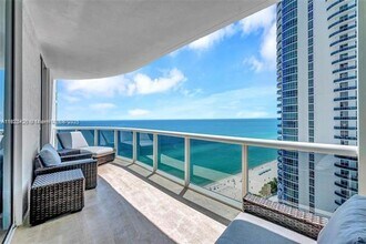 Building Photo - 15901 Collins Ave