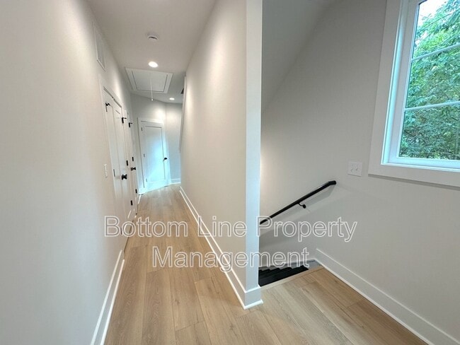 Building Photo - 1352 Briar Creek Rd