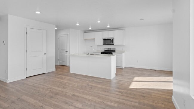 Building Photo - Brand-New Modern Townhome with Stunning Views!