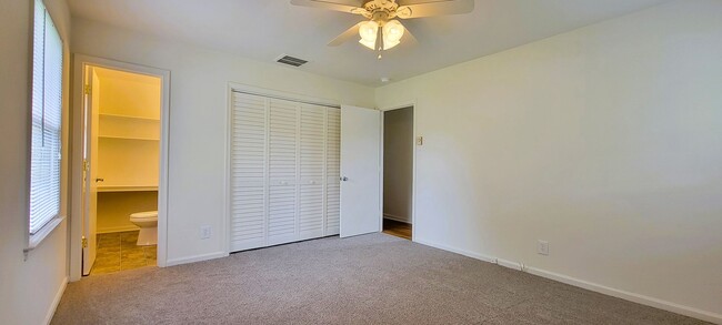 Building Photo - Pristine ranch on corner lot in Chesterfield.