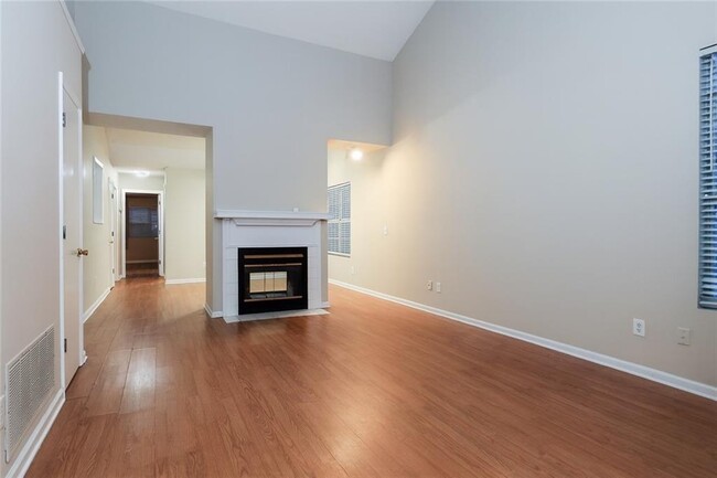 Building Photo - 1953 Abbey Province