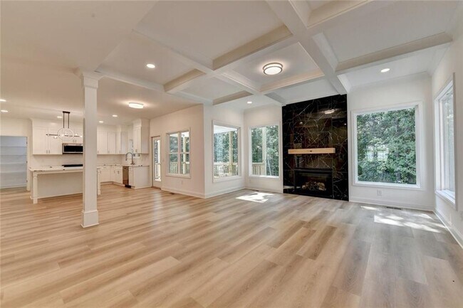 Building Photo - 9135 Fox Trail Ln