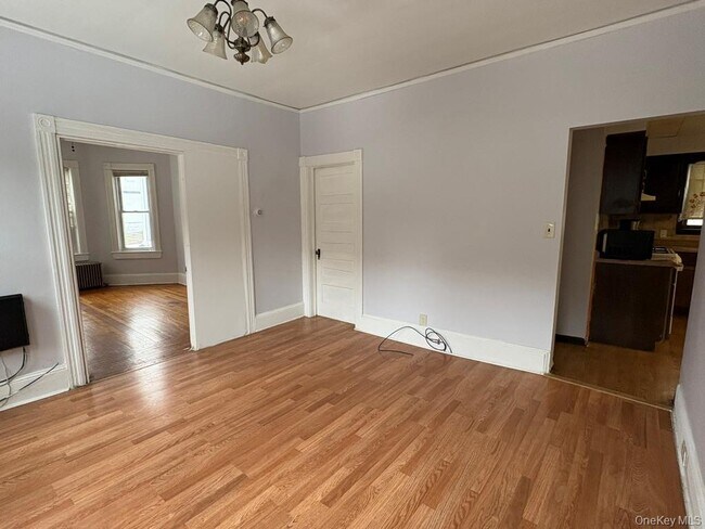 Building Photo - 40 Parker Ave