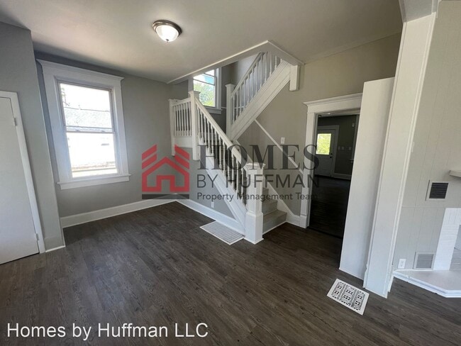 Building Photo - 4 br, 2 bath House - 616 Covert Avenue