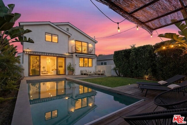 Building Photo - 9036 W 24th St