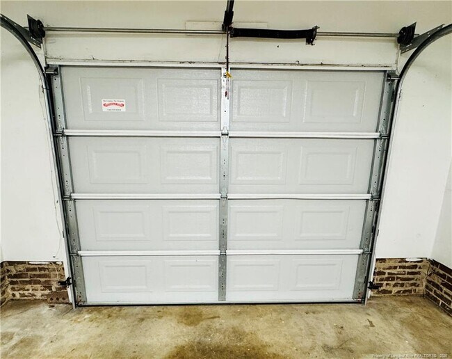 Building Photo - 1625 Van Buren Ave