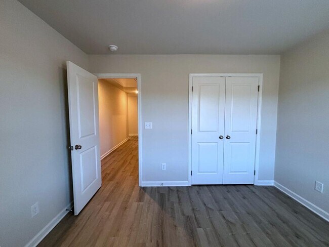 Building Photo - 226-B Alston Ridge Dr