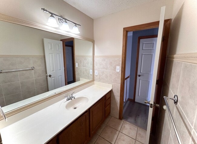 Building Photo - 3bd/2bath Home North of the River!!