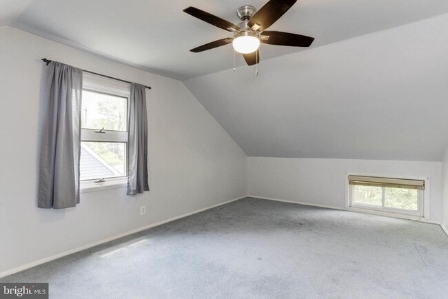 Building Photo - 5726 Crawford Dr