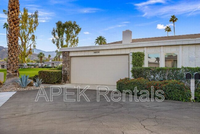 Building Photo - 74939 Vía Lago