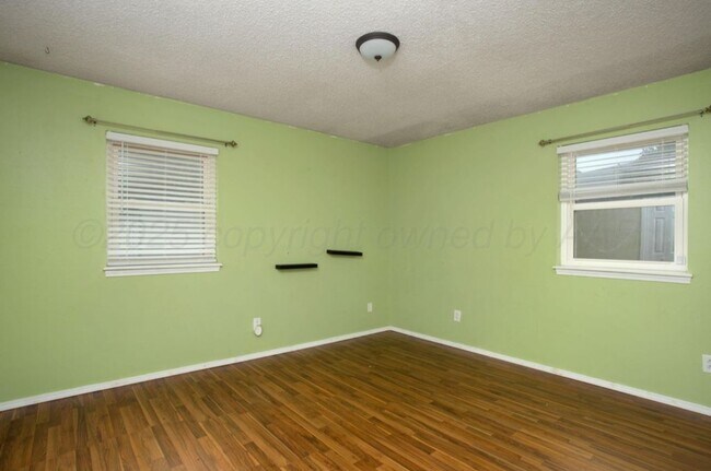 Building Photo - 5106 Azalea Ave