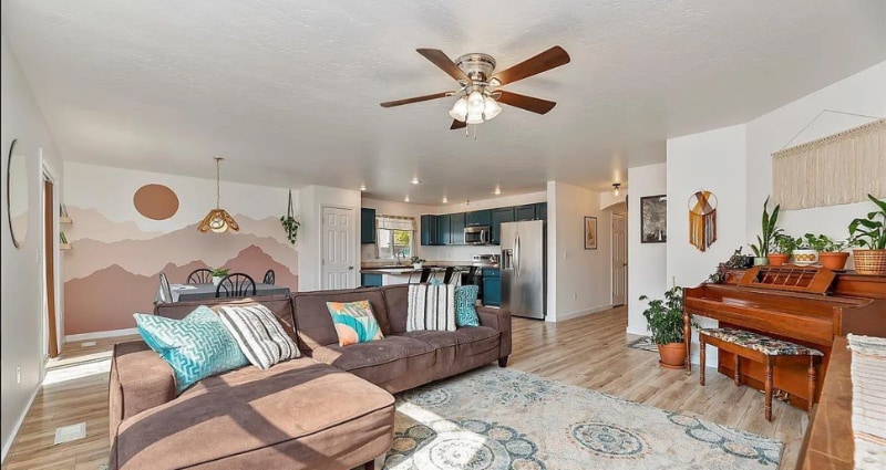 Building Photo - 765 SW Portal St