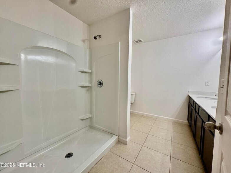 Building Photo - 8709 Lake George Cir W