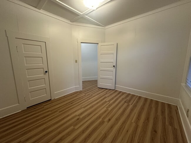 Building Photo - 7951 Maple Ave SE