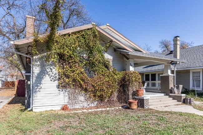 Building Photo - 209 Carolina St