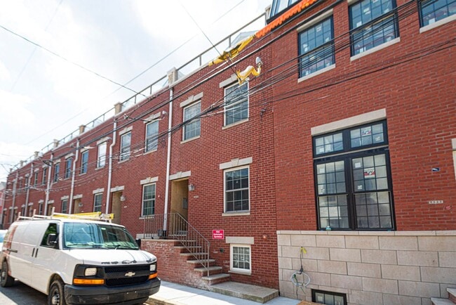 Building Photo - 2620 Webster St