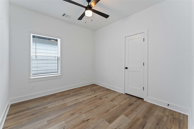 Building Photo - 8023 Cora St