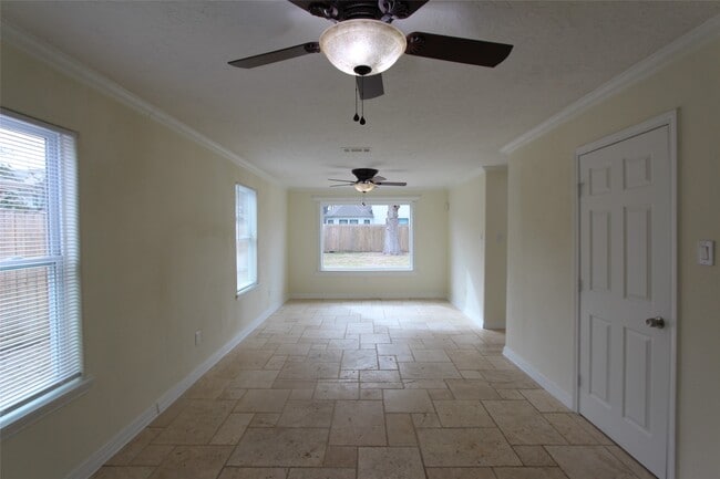 Building Photo - 6517 Sivley St