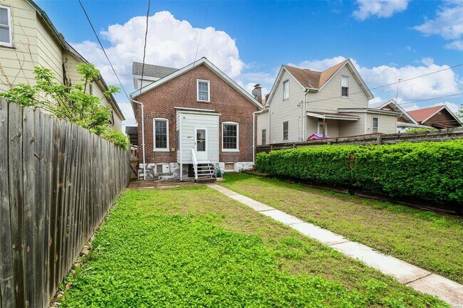 Building Photo - 4427 Neosho St