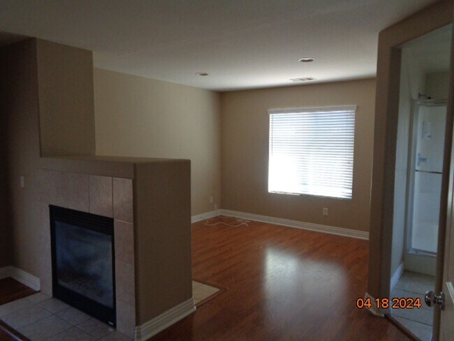 Building Photo - Large West Lancaster 2 Story Built in 2004 with 3638 sq. ft.