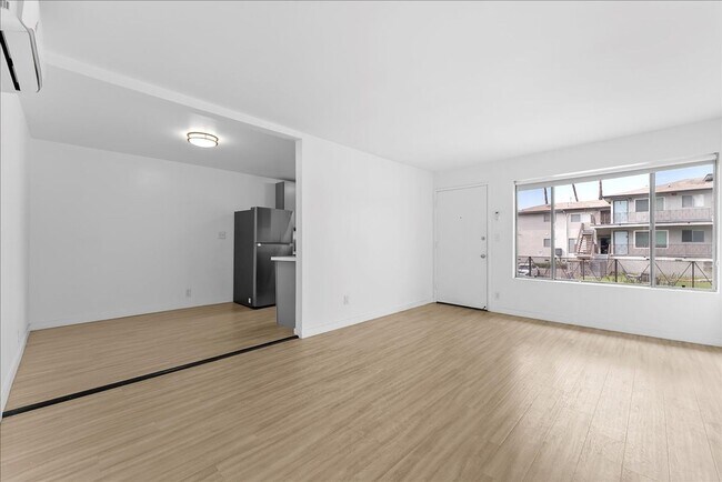 Primary Photo - 376 N Ave 57