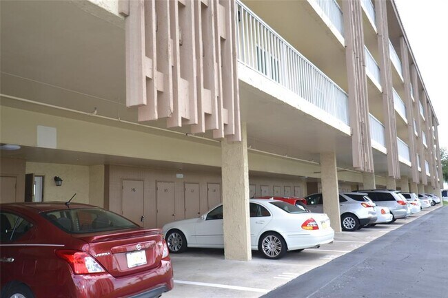 Building Photo - 105 Island Way
