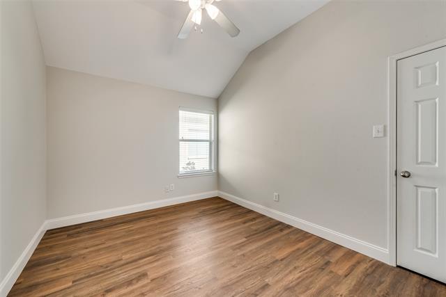 Building Photo - 10733 Vista Heights Blvd
