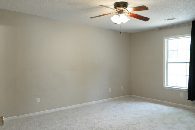 Building Photo - 2039 Emerald Bay Dr