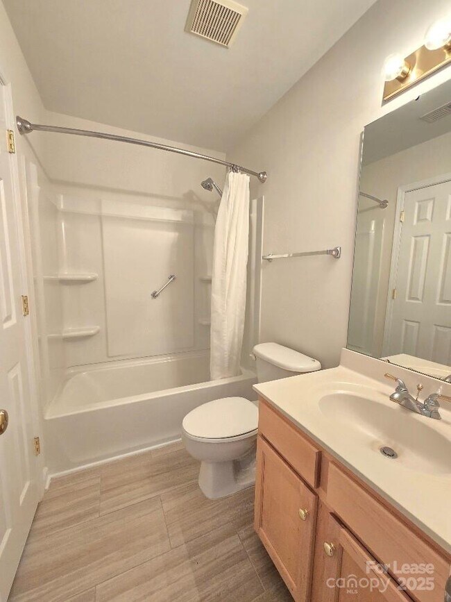 Building Photo - 8221 Brookings Dr