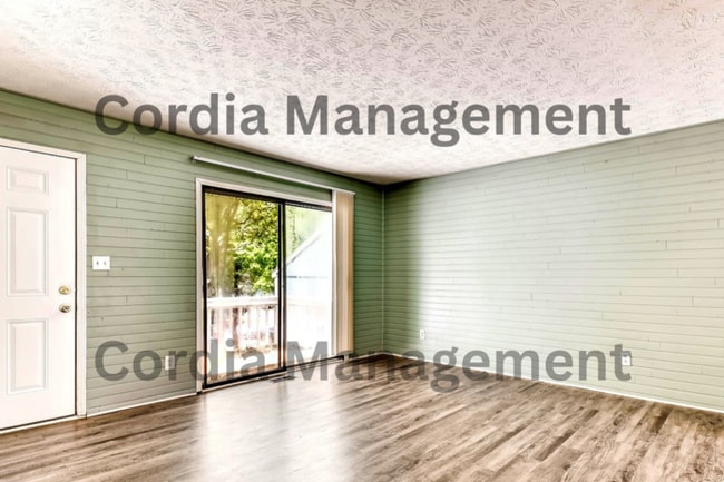 Building Photo - 3 Bedroom 1.5 Bathroom Home available now