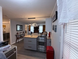 Building Photo - 117 Walnut St