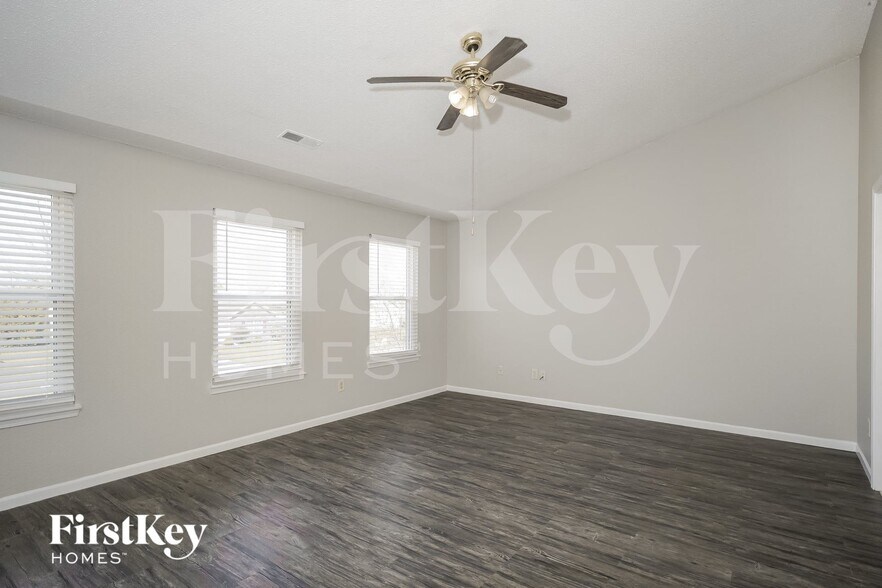 Building Photo - 837 Franklin Lakes Blvd