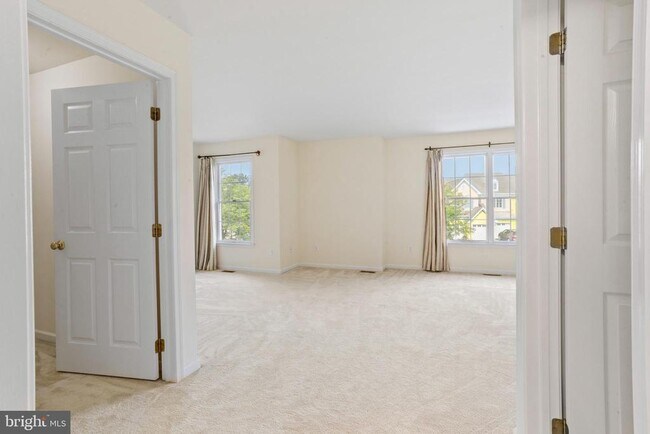 Building Photo - 54 Nestlewood Way
