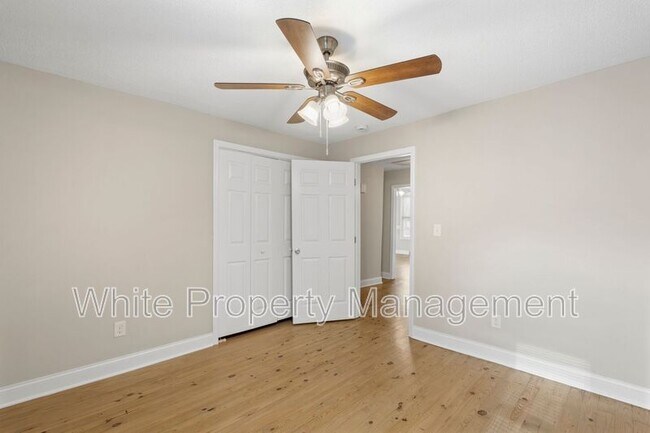 Building Photo - 403 Rich St