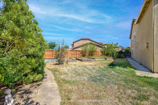 Building Photo - Huge home, Lincoln Crossing - walking dist...