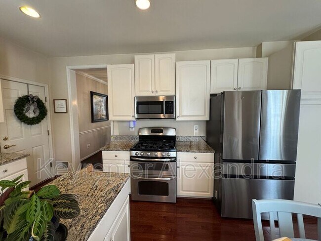 Building Photo - 6987 Forepond Ct