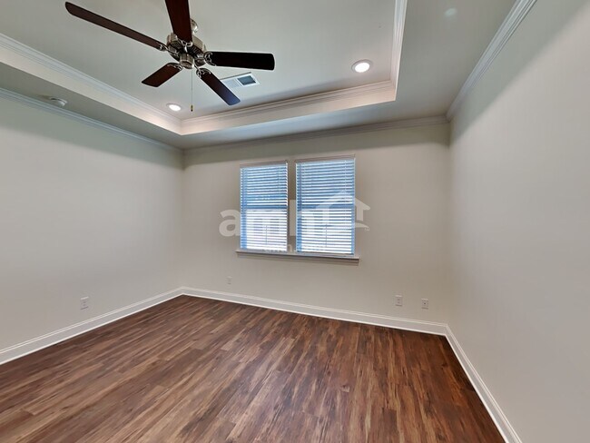 Building Photo - 152 Willow Ln