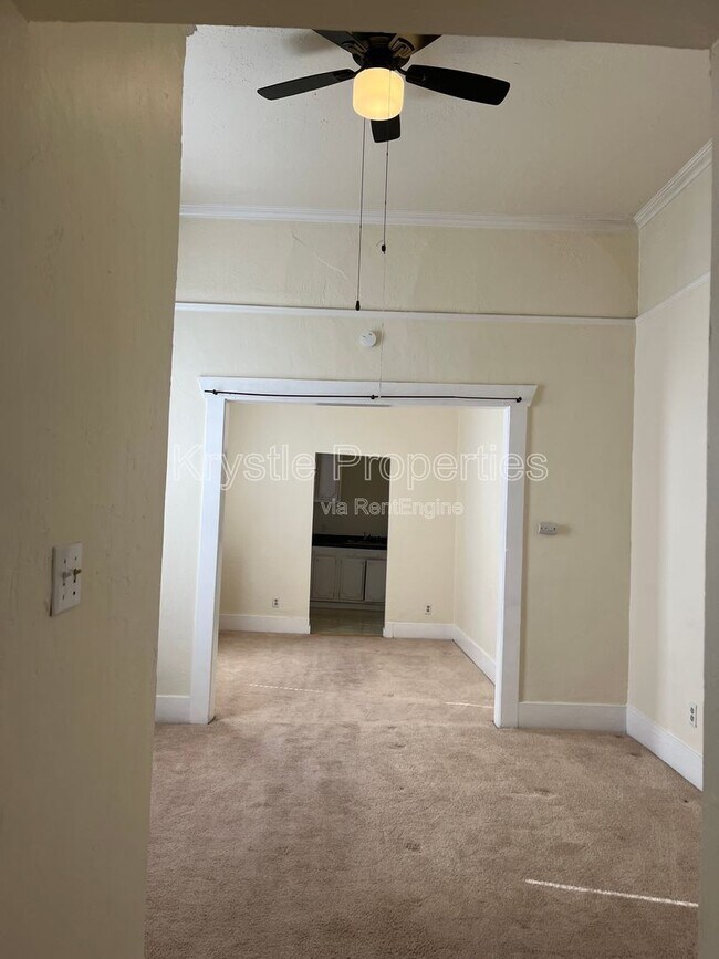 Building Photo - 1117 Sutter St