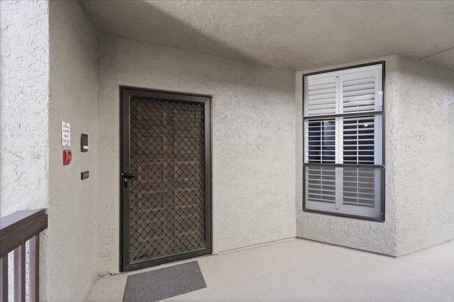 Building Photo - 11 Hayward Ave