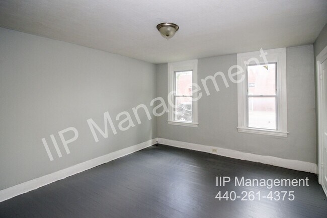 Building Photo - 3130 W 33rd St